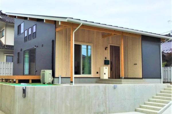 自然素材の家 TSデザインのおしゃれな家（外観）