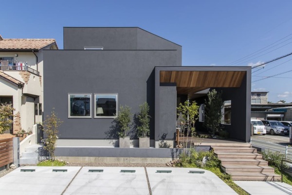 R+house名護のおしゃれな家（外観）