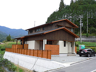 高断熱で高遮音、高調湿効果に優れた(自慢したくなる木の住宅)