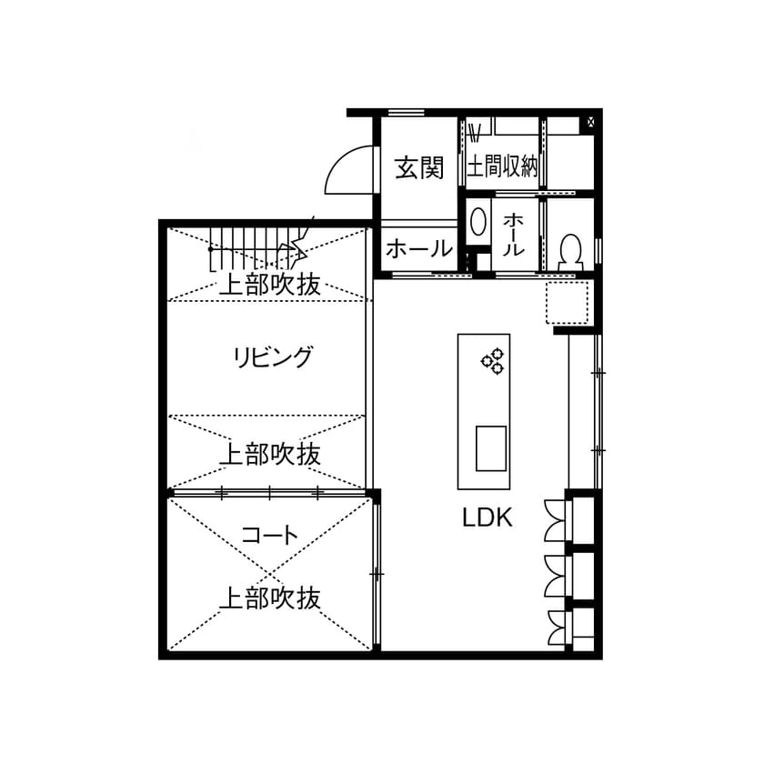 中庭からの光と風が心地よい家の1階間取り図